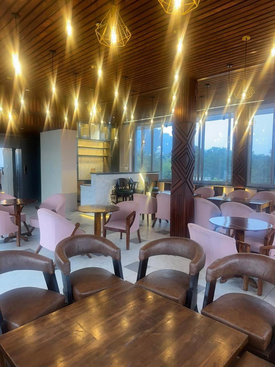 Hotel The Grand View à Baijnāth Extérieur photo